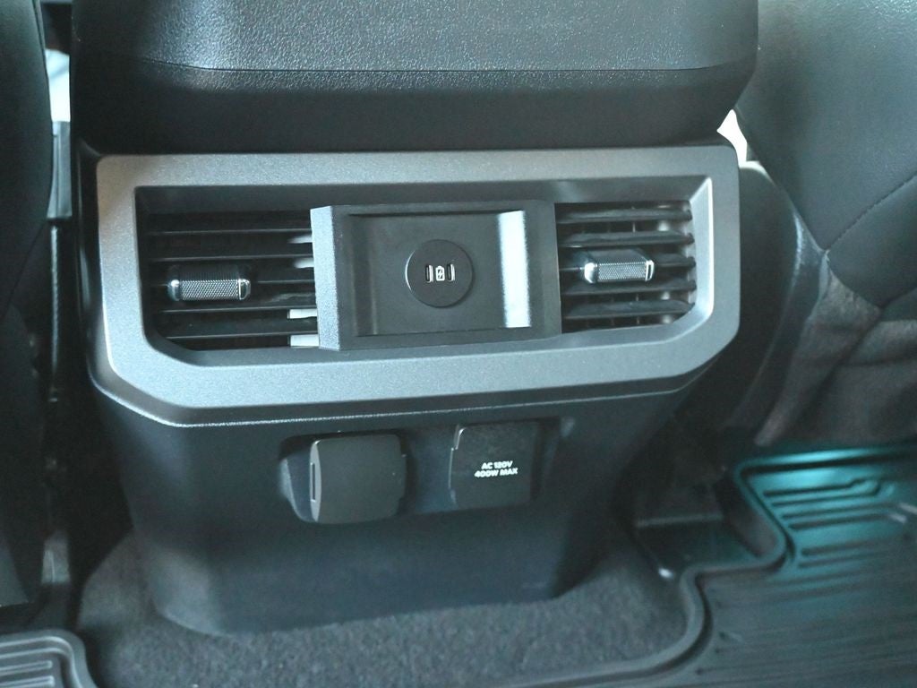 2023 Ford F-550SD Lariat DRW