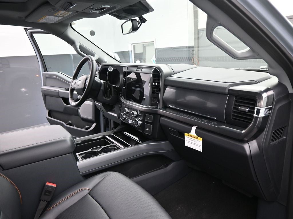 2026 Ford F-350SD Lariat DRW