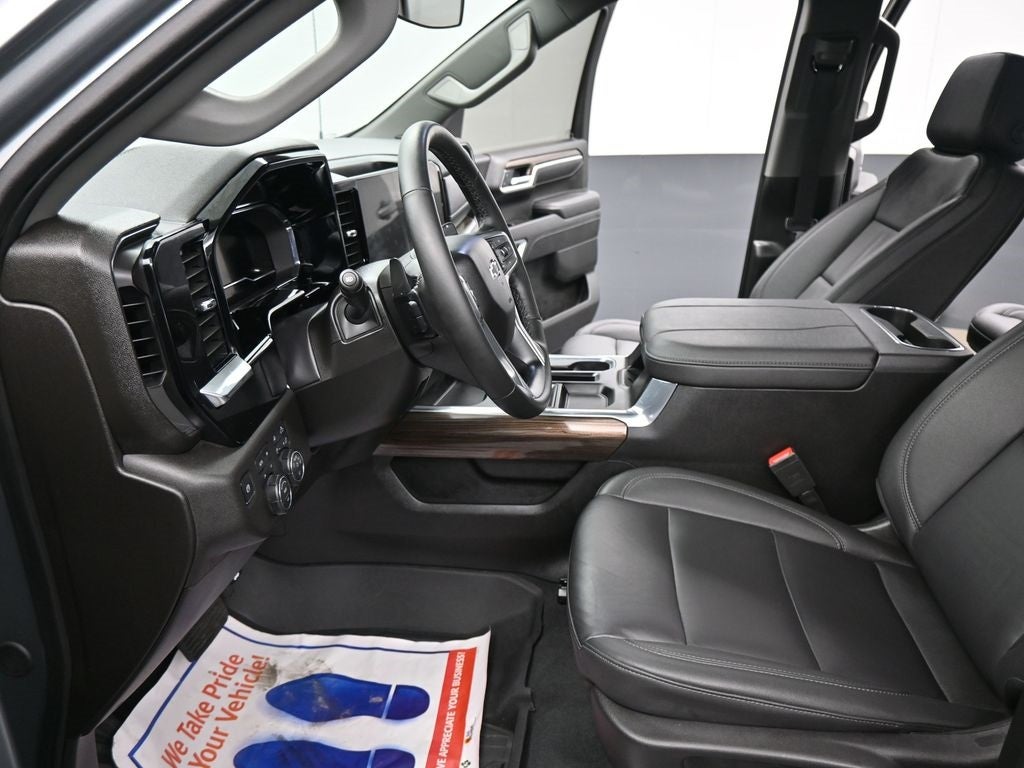 2025 Chevrolet Silverado 1500 RST