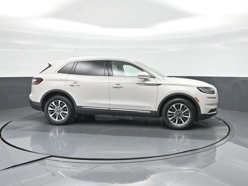 2022 Lincoln Nautilus Standard