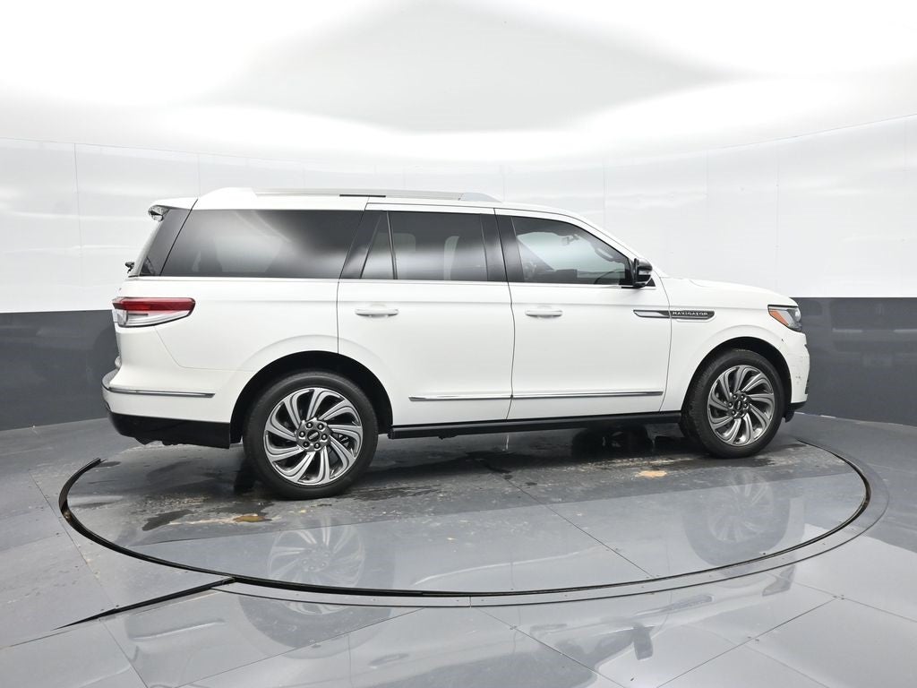 2024 Lincoln Navigator Reserve