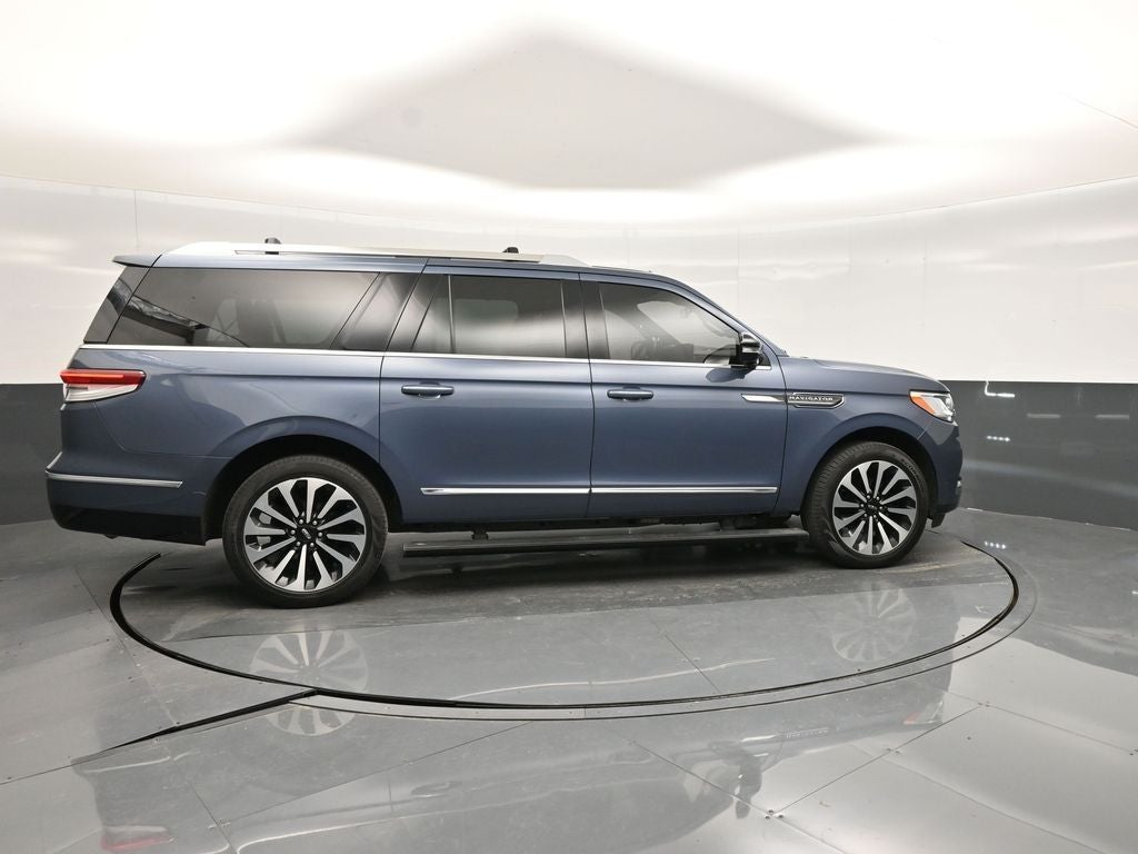2023 Lincoln Navigator L Reserve