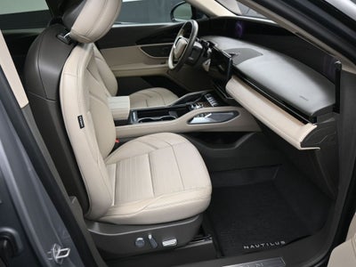 2025 Lincoln Nautilus Reserve