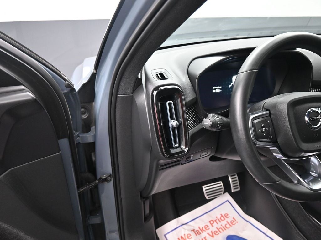 2022 Volvo XC40 Recharge Pure Electric P8 Plus