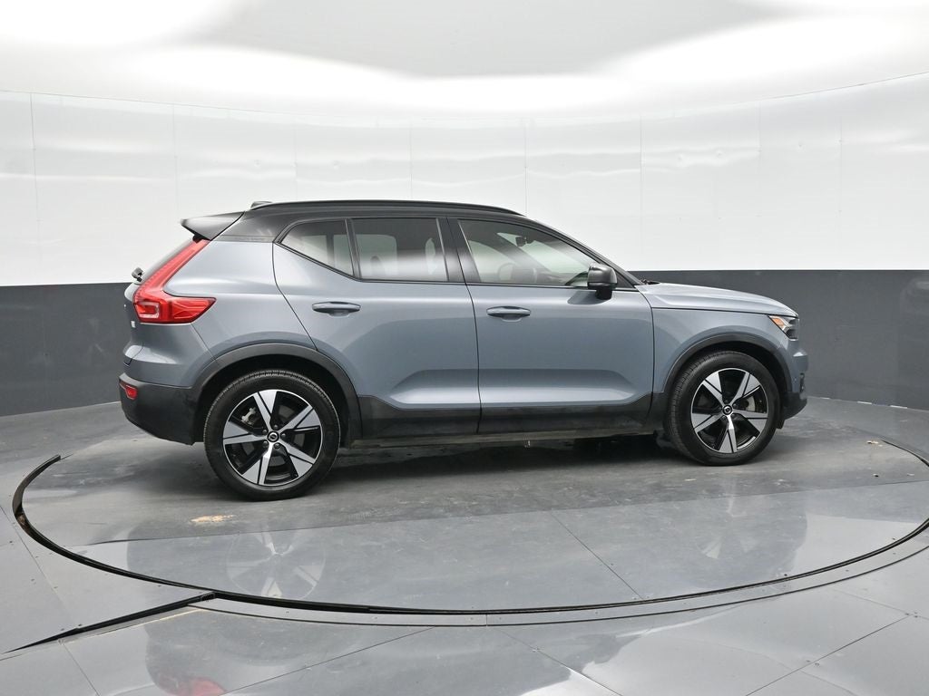 2022 Volvo XC40 Recharge Pure Electric P8 Plus