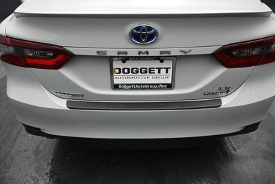 2022 Toyota Camry Hybrid LE