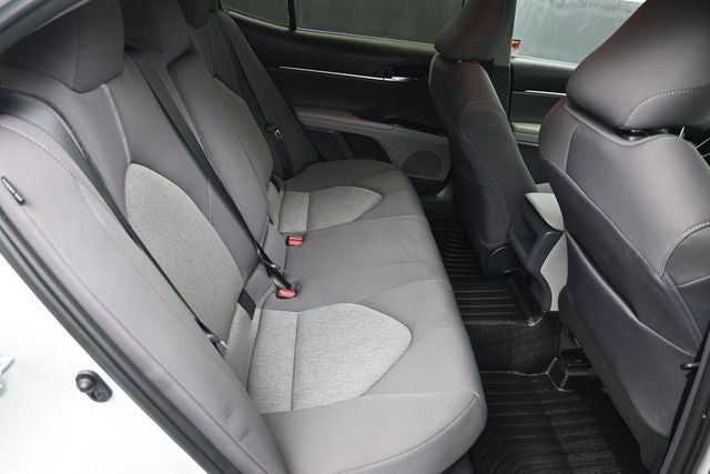 2022 Toyota Camry Hybrid LE