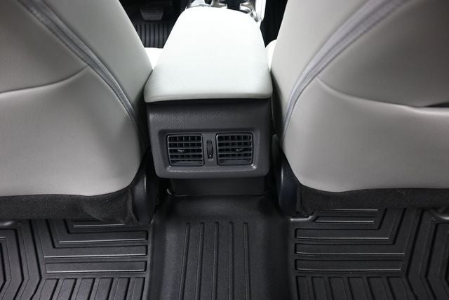 2023 Toyota Camry Hybrid SE
