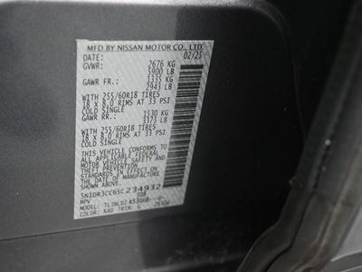 2025 Nissan Pathfinder SL