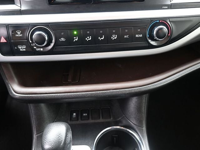 2019 Toyota Highlander LE