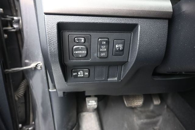2014 Toyota Tundra SR5