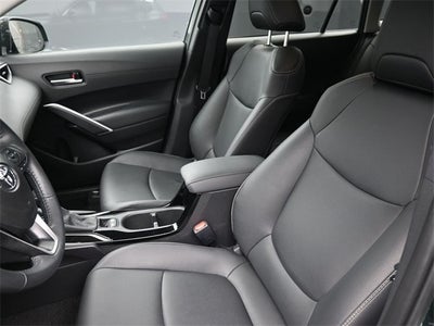 2025 Toyota Corolla Cross XLE