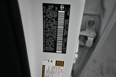 2025 Toyota Prius XLE
