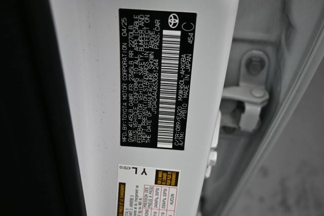 2025 Toyota Prius XLE