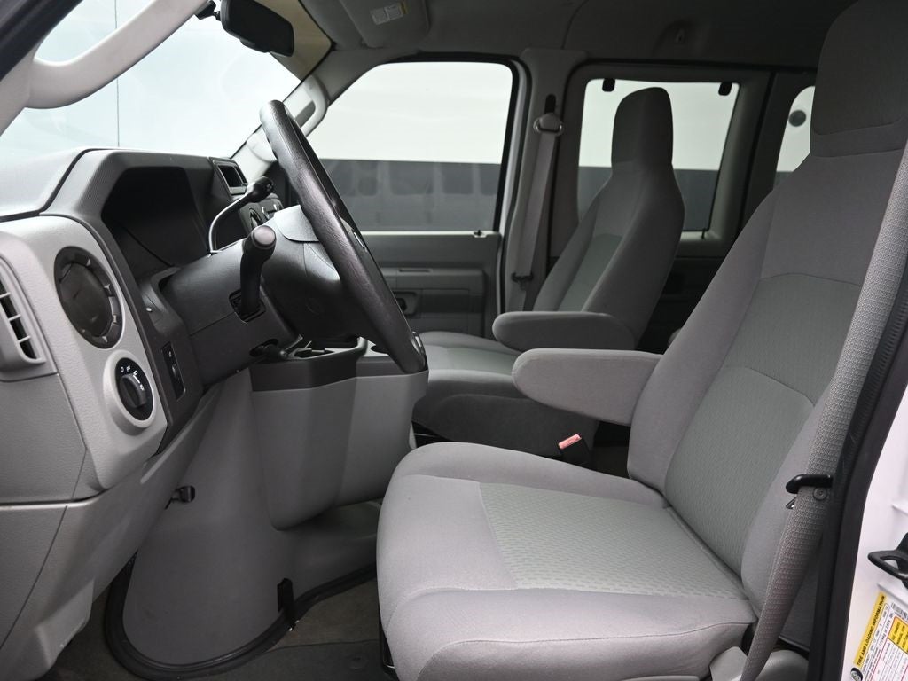 2012 Ford E-350SD XLT