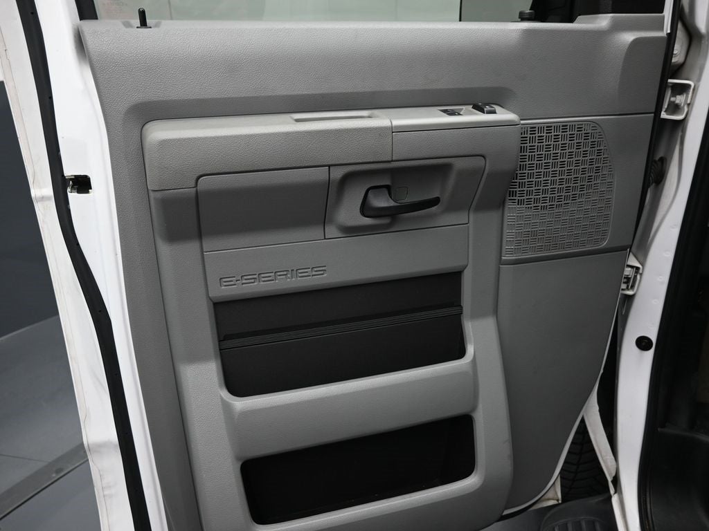 2012 Ford E-350SD XLT