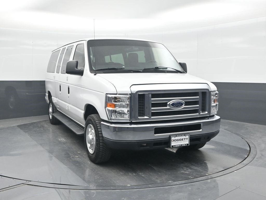 2012 Ford E-350SD XLT