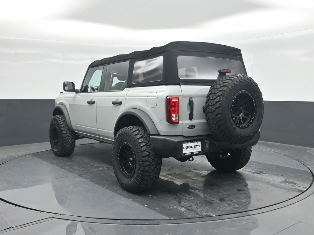 2022 Ford Bronco Base
