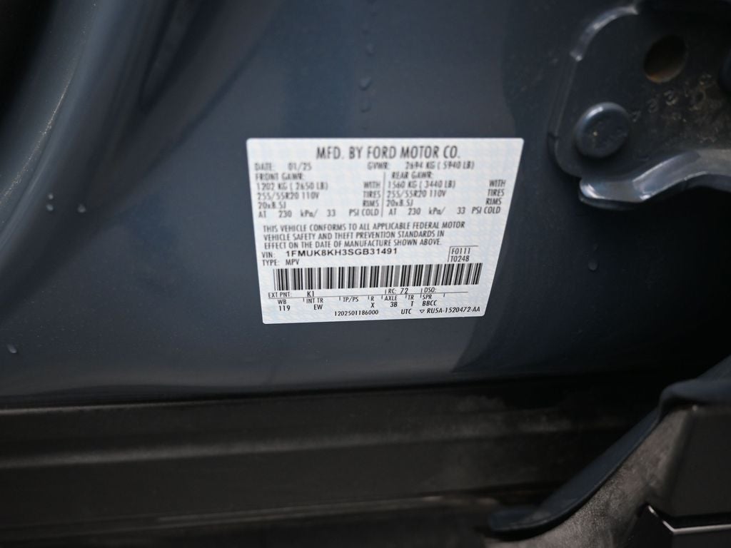 2025 Ford Explorer ST-Line