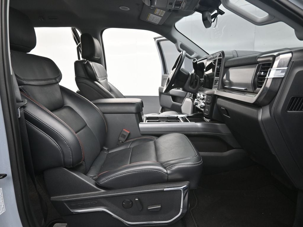 2024 Ford F-350SD Lariat DRW LIFTED