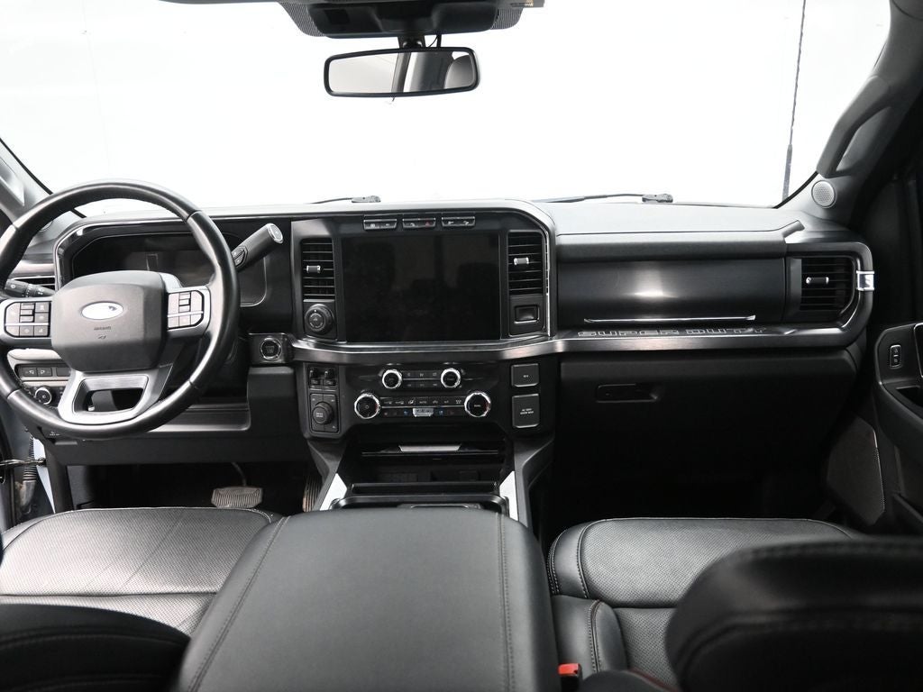 2024 Ford F-350SD Lariat DRW LIFTED