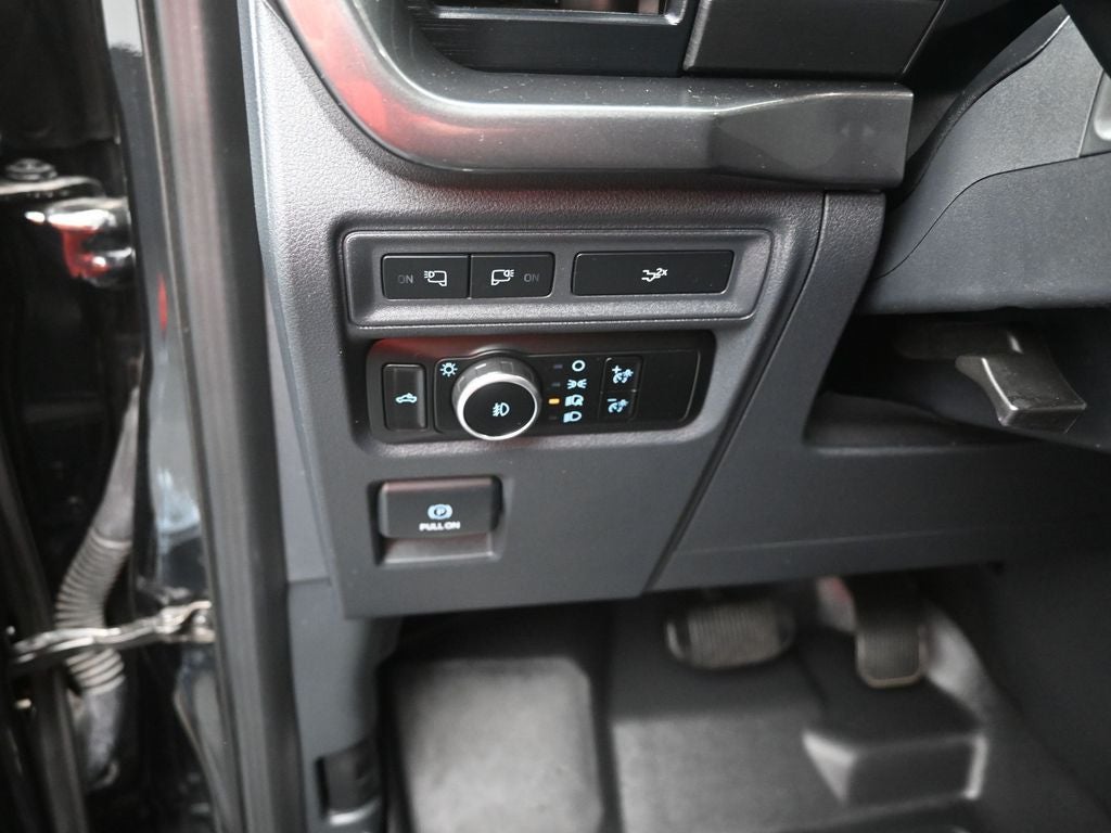 2023 Ford F-150 XLT 302