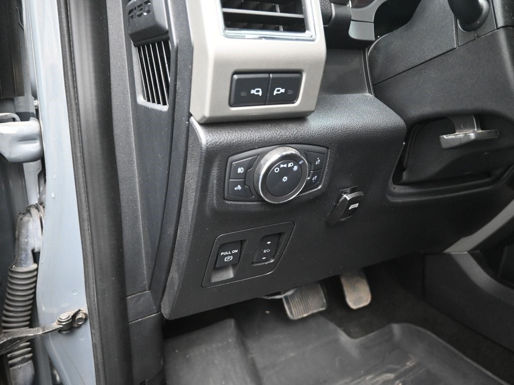 2019 Ford F-150 Lariat LIFTED