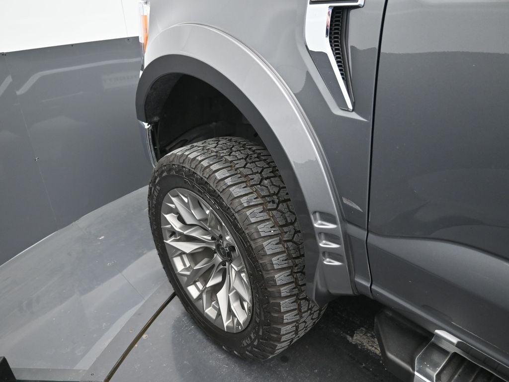 2023 Ford F-150 Lariat LIFTED