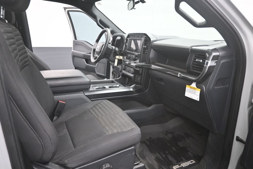 2023 Ford F-150 XL STX V8