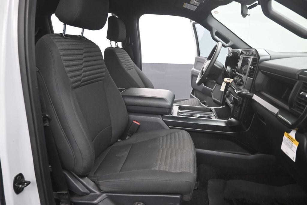 2023 Ford F-150 XL STX V8