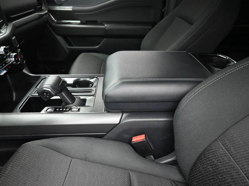 2024 Ford F-150 XLT 302A MOON ROOF