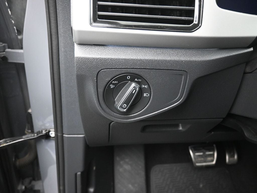 2021 Volkswagen Atlas Cross Sport 3.6L V6 SEL R-Line