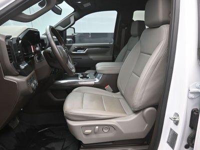 2025 Chevrolet Silverado 3500HD LTZ