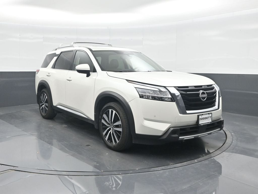 2024 Nissan Pathfinder Platinum