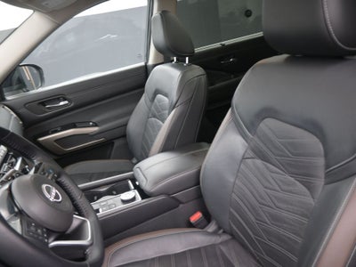 2022 Nissan Pathfinder Platinum