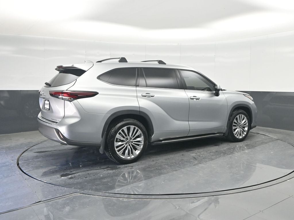 2024 Toyota Highlander Platinum