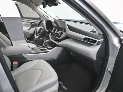 2024 Toyota Highlander Platinum