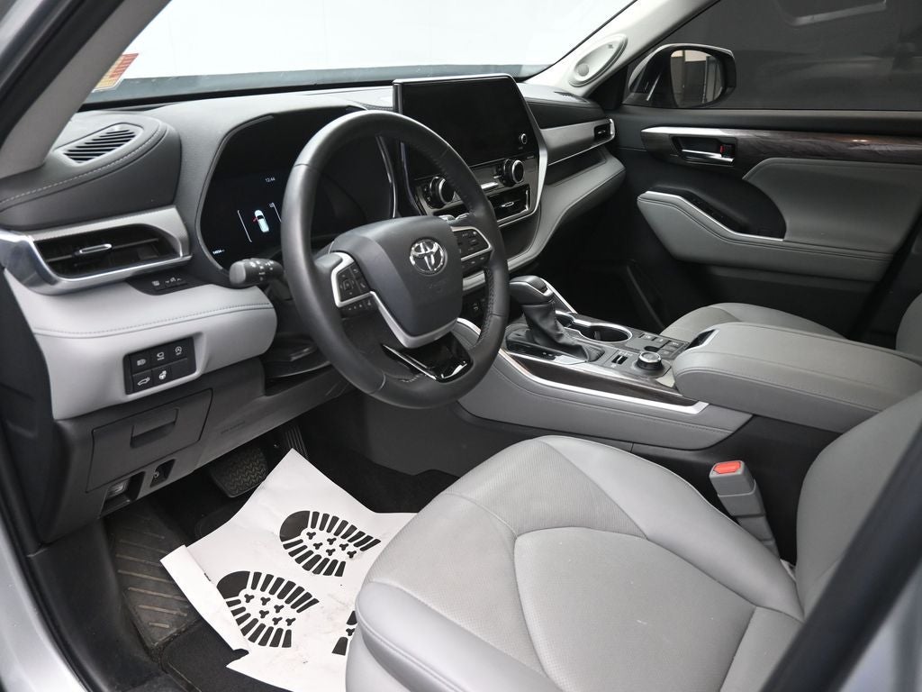 2024 Toyota Highlander Platinum