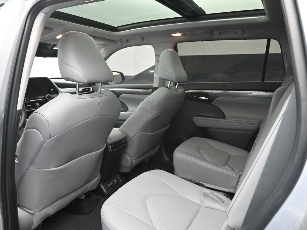 2024 Toyota Highlander Platinum