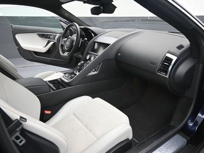 2019 Jaguar F-TYPE P300