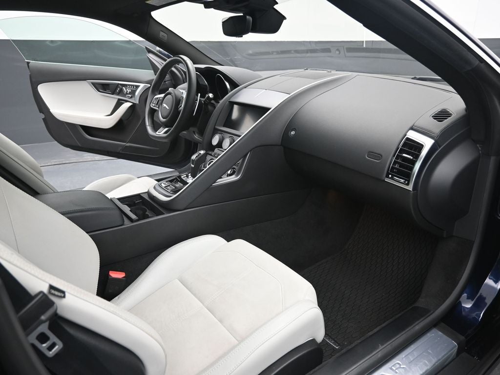 2019 Jaguar F-TYPE P300