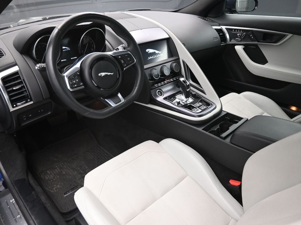 2019 Jaguar F-TYPE P300