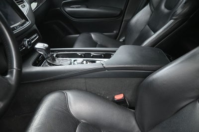 2018 Volvo XC90 T6 Momentum