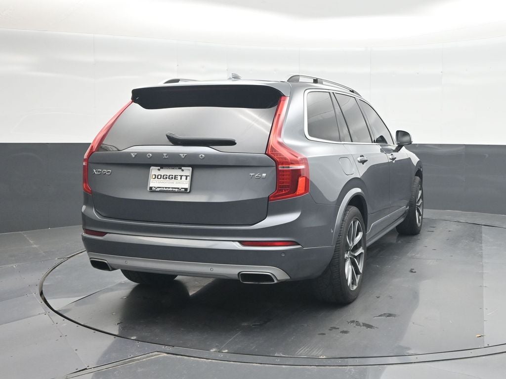 2018 Volvo XC90 T6 Momentum