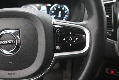 2018 Volvo XC90 T6 Momentum