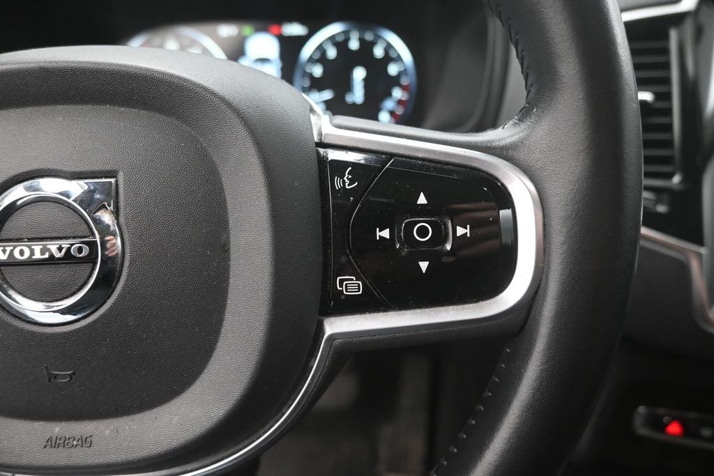 2018 Volvo XC90 T6 Momentum