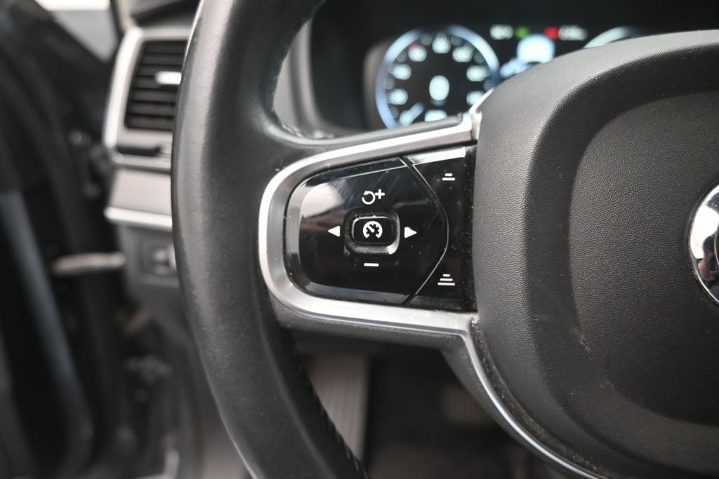 2018 Volvo XC90 T6 Momentum