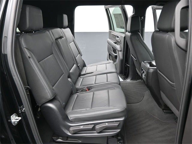 2025 Chevrolet Suburban LT