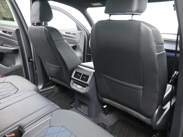 2024 Volkswagen Atlas Cross Sport 2.0T SEL Premium R-Line