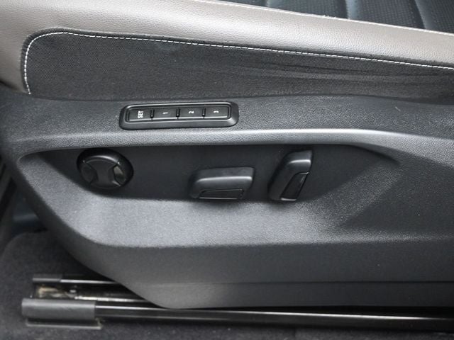 2023 Volkswagen Atlas 3.6L V6 SEL Premium R-Line